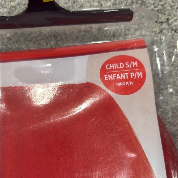 Red Child Tutu,  Tights and  red hairspray - Picture 3 of 6